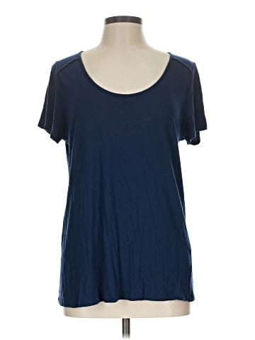 Vince. Short Sleeve T-Shirt (view 1)