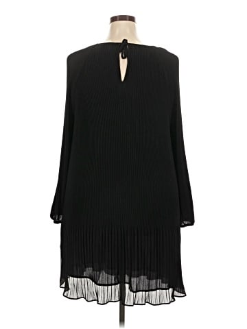 H&M Casual Dress (view 2)