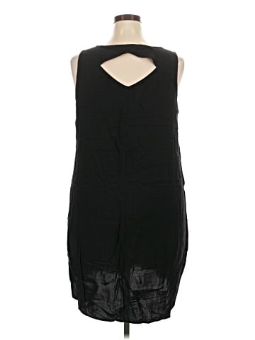 Gap Sleeveless Top (view 2)