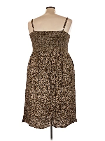 Old Navy Casual Dress (view 2)
