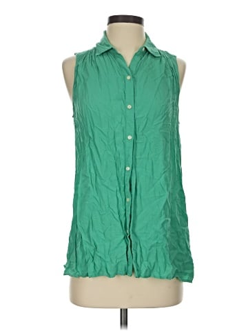 Gap Sleeveless Button-Down Shirt (view 1)