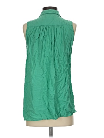 Gap Sleeveless Button-Down Shirt (view 2)