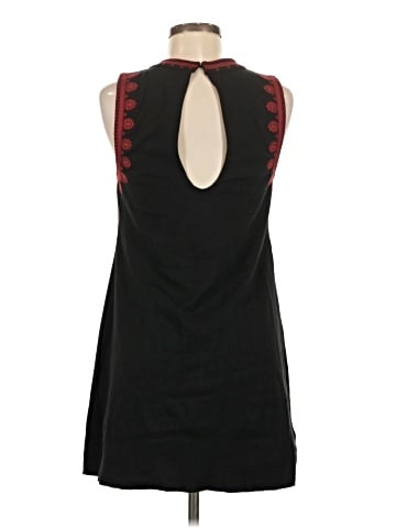 Urban Outfitters Casual Dress (view 2)