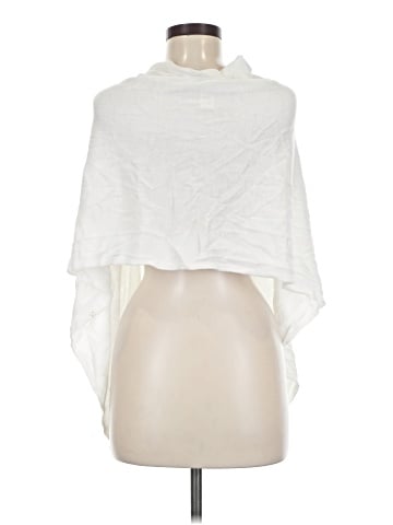 Simply Noelle Poncho (view 2)