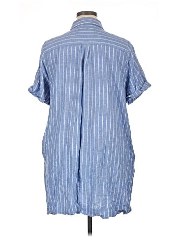Old Navy Casual Dress (view 2)