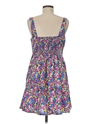 Old Navy Casual Dress (view 2)