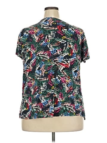 Avenue Short Sleeve T-Shirt (view 2)