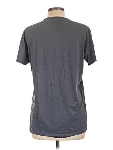 Uniqlo Short Sleeve T-Shirt (view 2)