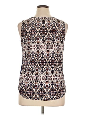 Naif Sleeveless Blouse (view 2)