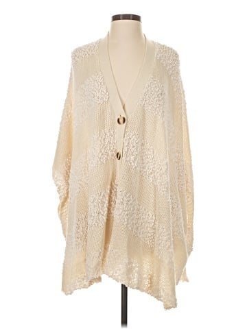 Lovestitch Poncho (view 1)