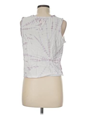colsie Sleeveless T-Shirt (view 2)