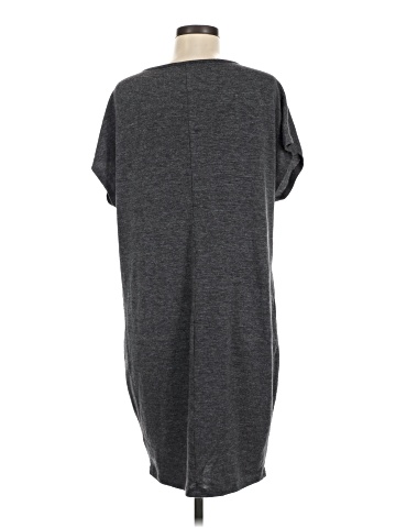 Old Navy Casual Dress (view 2)