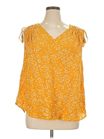 DR2 Sleeveless T-Shirt (view 1)