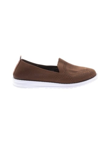 Unbranded Flats (view 1)