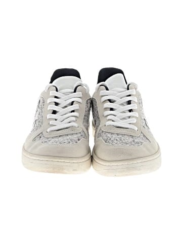 VEJA Sneakers (view 2)