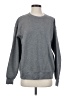 Uniqlo Solid Gray Sweatshirt Size M - photo 1
