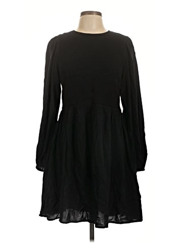Old Navy Casual Dress (view 1)
