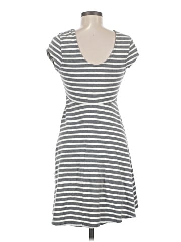 Old Navy Casual Dress (view 2)