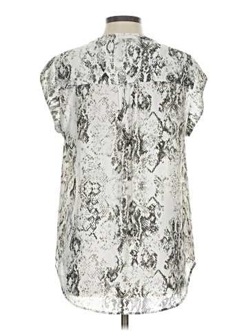 DR2 Sleeveless Blouse (view 2)