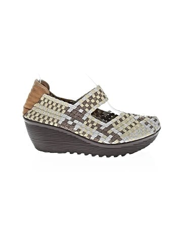 Unbranded Wedges (view 1)