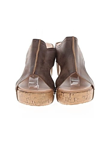 Unbranded Wedges (view 2)