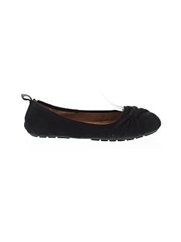 Unbranded Flats (view 1)