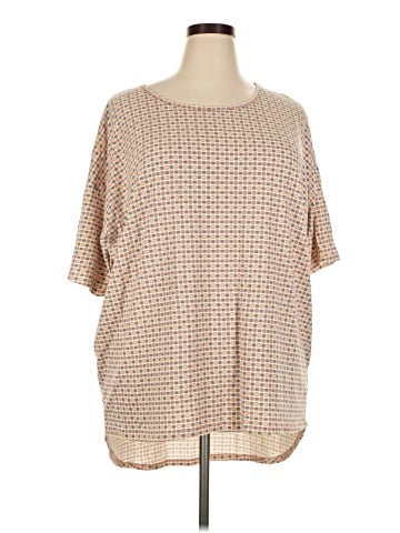 Lularoe Short Sleeve T-Shirt (view 1)