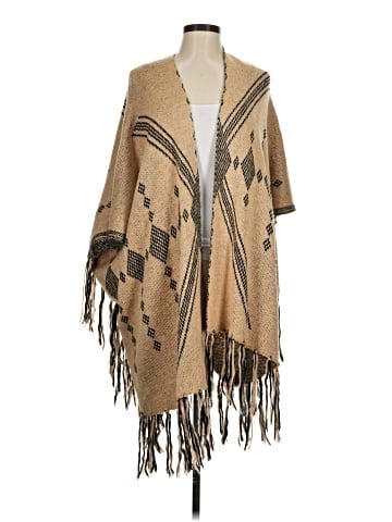 Daytrip Poncho (view 1)