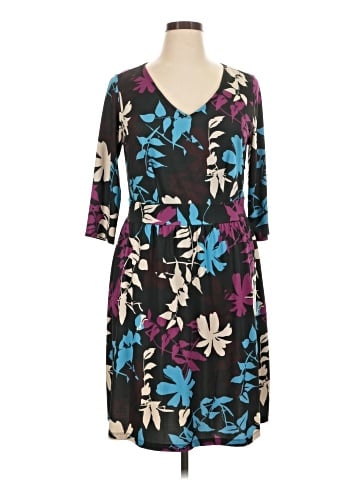 Spruce & Sage Casual Dress (view 1)