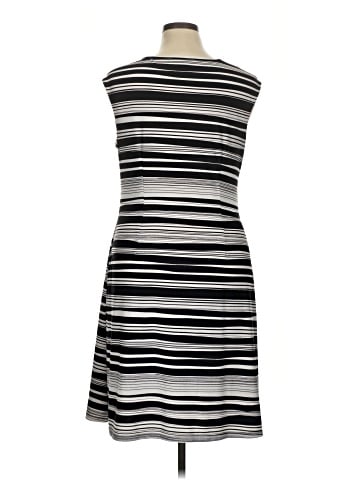 Roz & Ali Cocktail Dress (view 2)