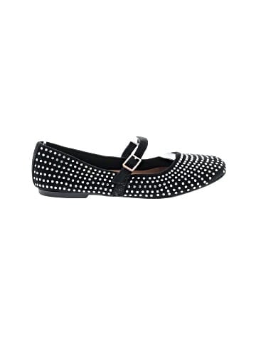 Unbranded Flats (view 1)