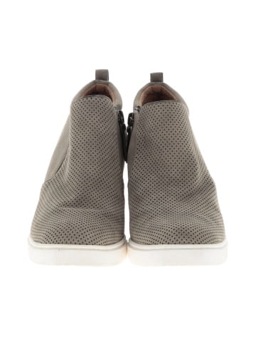 Susina Wedges (view 2)