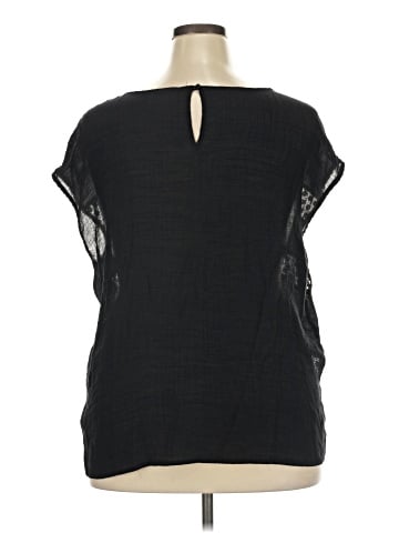 Ava & Viv Short Sleeve Top (view 2)