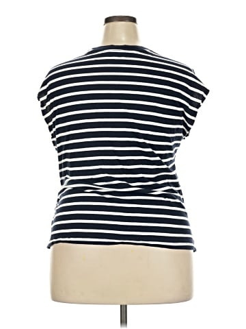 Old Navy Sleeveless T-Shirt (view 2)