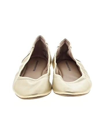 Amazon Essentials Flats (view 2)