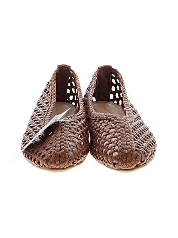 Universal Thread Flats (view 2)