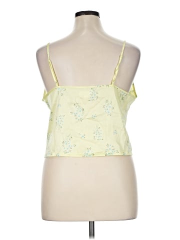 colsie Tank Top (view 2)