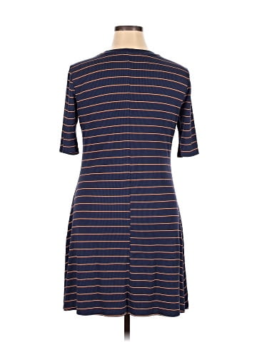 Old Navy Casual Dress (view 2)