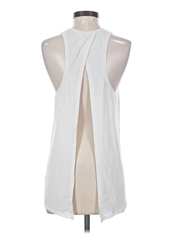 Gap Fit Sleeveless T-Shirt (view 2)