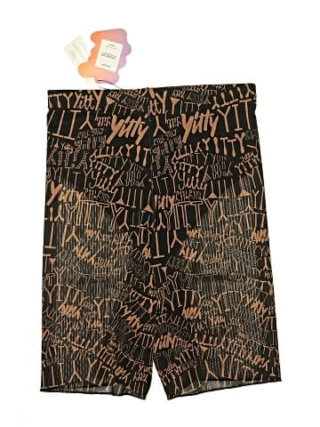 Yitty Shorts (view 2)