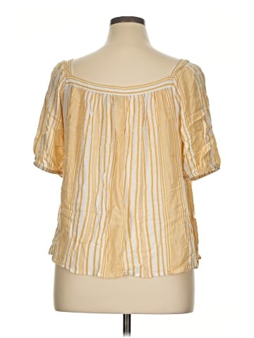 a.n.a. A New Approach Short Sleeve Blouse (view 2)
