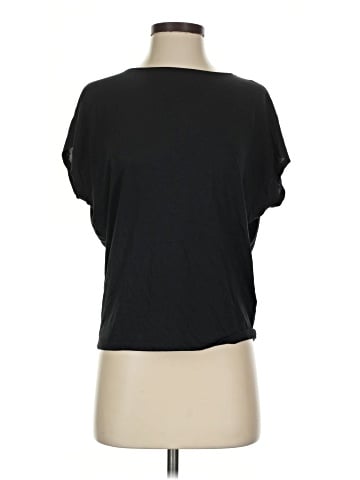 Uniqlo Short Sleeve T-Shirt (view 1)