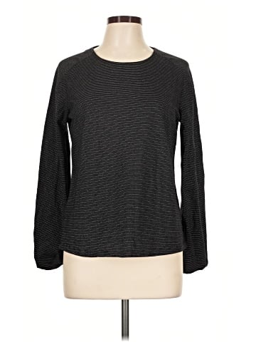 Liz Claiborne Long Sleeve T-Shirt (view 1)