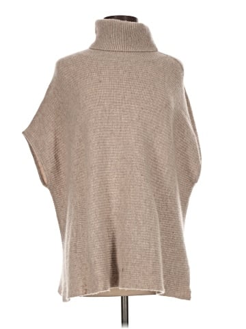 Kinross Poncho (view 1)
