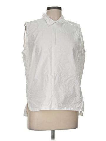 Gap Sleeveless Button-Down Shirt (view 1)
