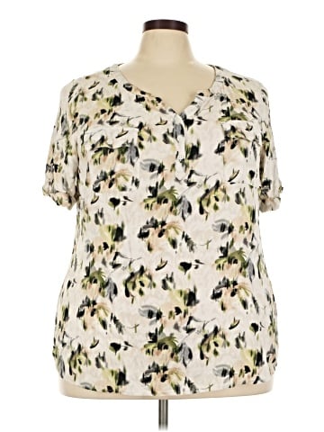 Croft & Barrow Short Sleeve Henley (view 1)