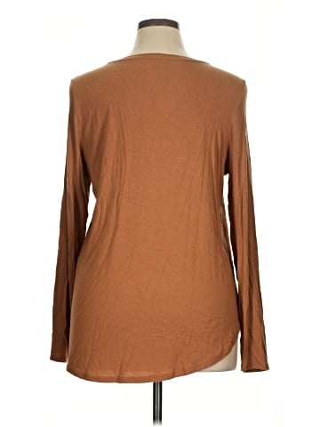 Tahari Long Sleeve T-Shirt (view 2)