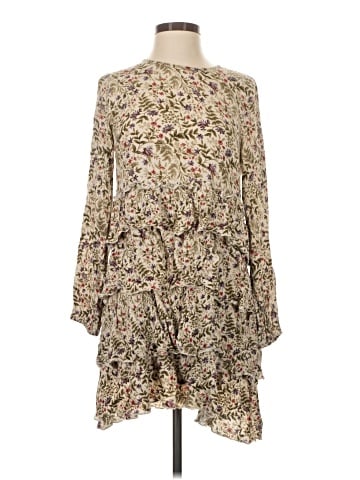 Urban Outfitters Casual Dress (view 1)