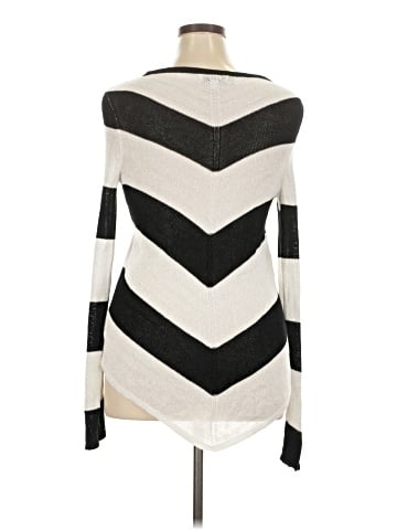 Jennifer Lopez Pullover Sweater (view 2)