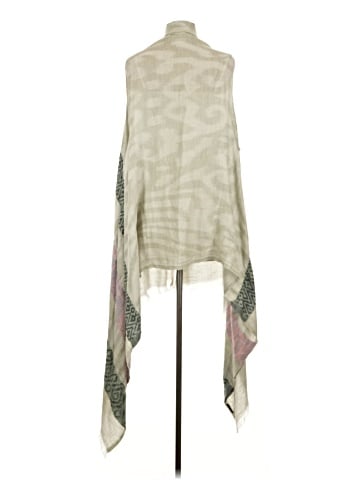 Feathers Poncho (view 2)